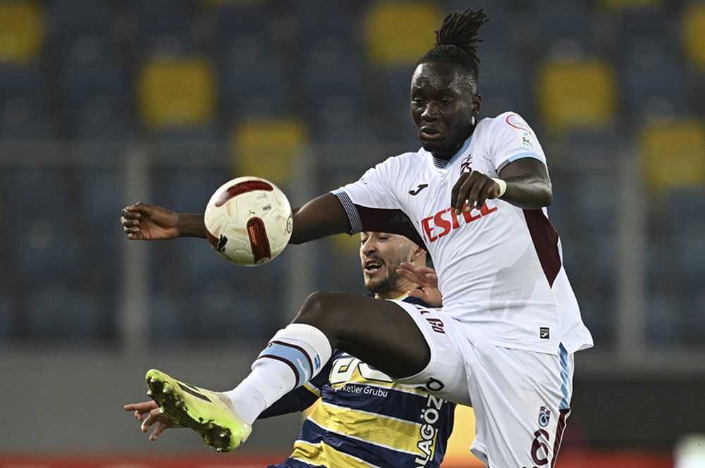 Trabzonspor, Galatasaray'ın istediği Batista Mendy'nin bonservisini belirledi  - 1. Foto