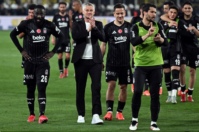 Necip Uysal'dan derbi sonrası Gedson Fernandes'e olay hareket: Fenerbahçe taraftarından yorum yağıyor  - 5. Foto