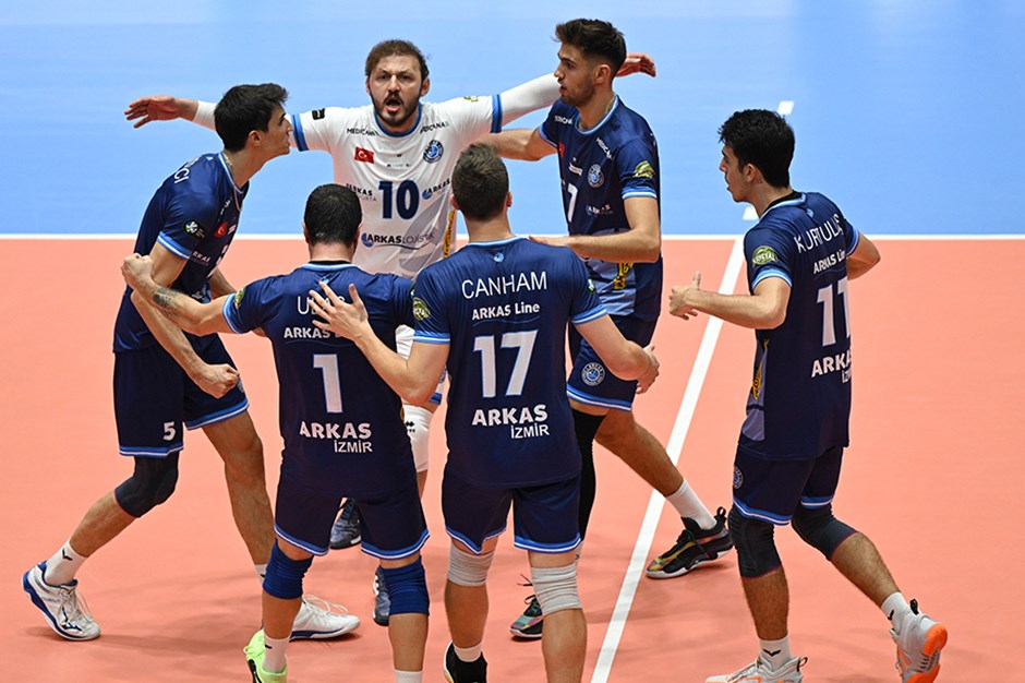 Arkas Spor, CEV Kupası'nda 16'lı final turuna yükseldi 