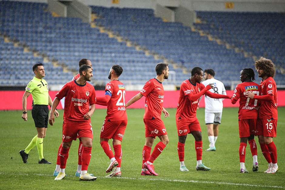 Hatayspor 5 gollü galibiyetle turladı