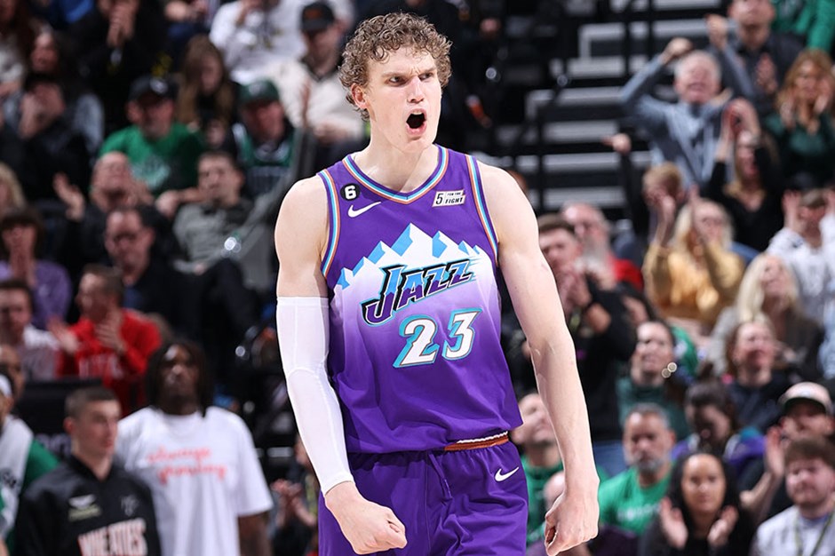 NBA'de yılın en çok gelişme gösteren oyuncusu Lauri Markkanen oldu