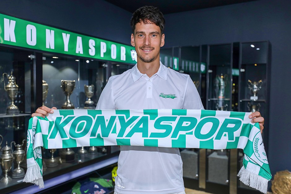 Konyaspor eski futbolcusunu yeniden kadrosuna kattı