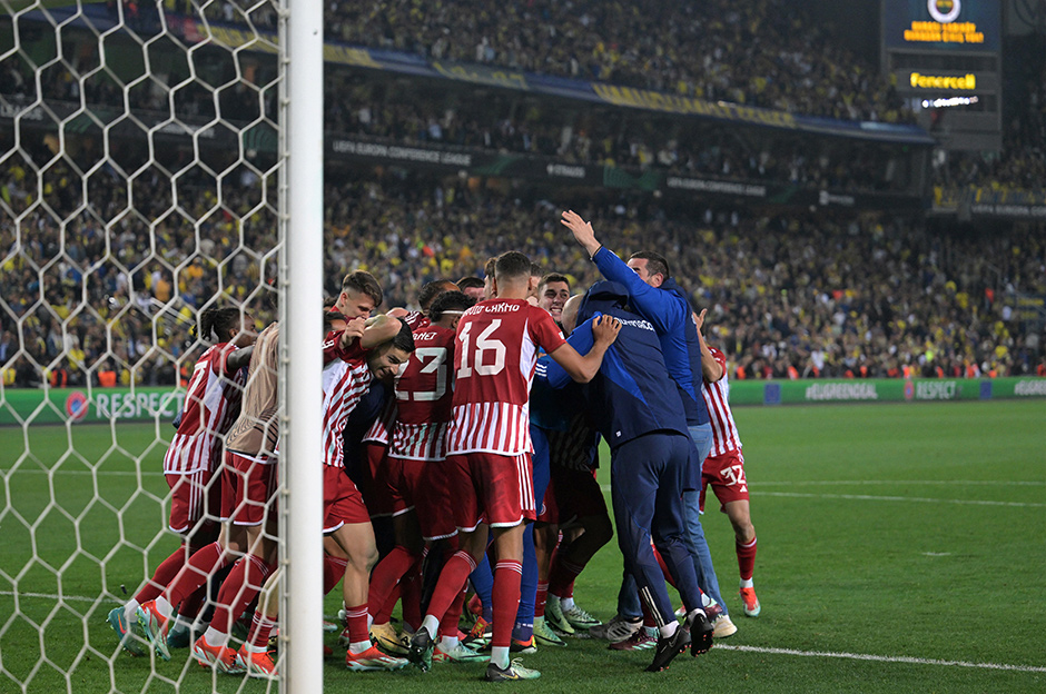 Fenerbahçe maçında 3 penaltı kurtaran kaleciden "muska" itirafı  - 3. Foto