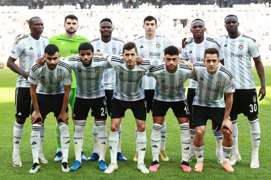 77- Beşiktaş (Türkiye): 151 Puan