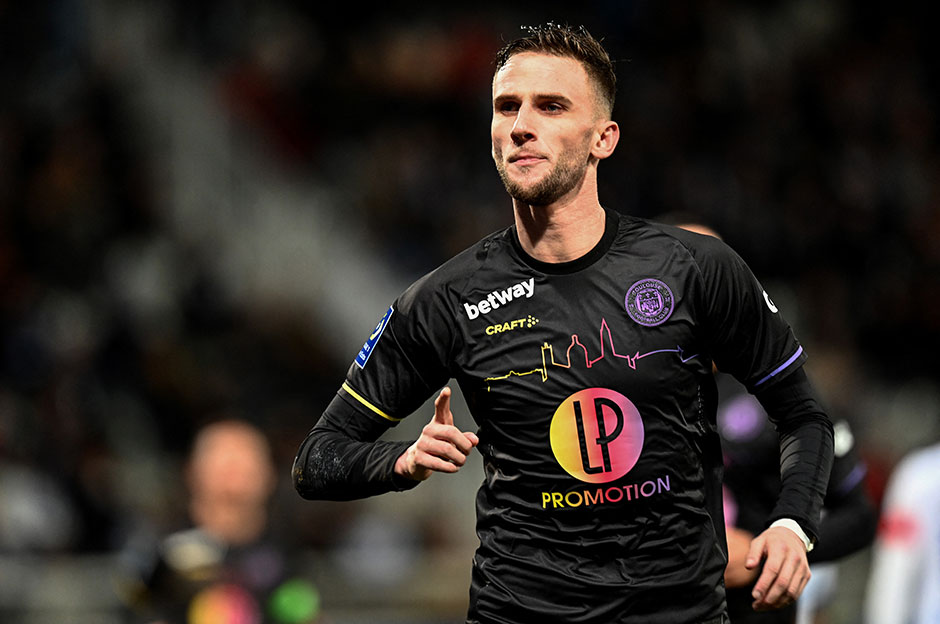 Branco van den Boomen ile anlaşma sağlandı; bonservissiz imzalıyor  - 5. Foto