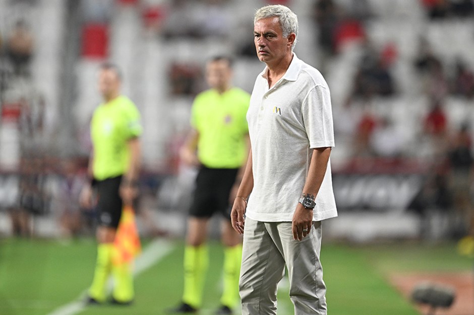 Jose Mourinho'dan geceye damga vuran hareket