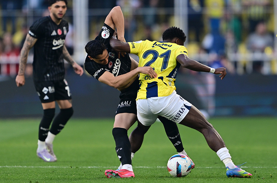 Trio ekibi noktayı koydu: En-Nesyri'nin penaltı beklediği pozisyonda karar doğru mu?  - 3. Foto