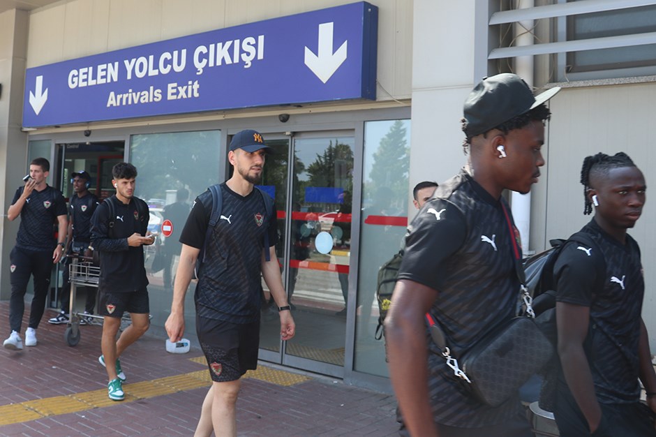 Kasımpaşa'yı konuk edecek Hatayspor, Mersin'e geldi 