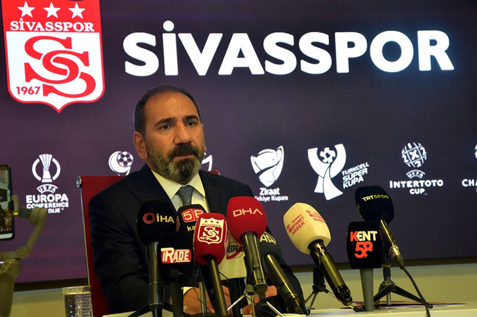 Sivasspor'da Rıza Çalımbay ve Alex de Souza için teknik direktörlük açıklaması