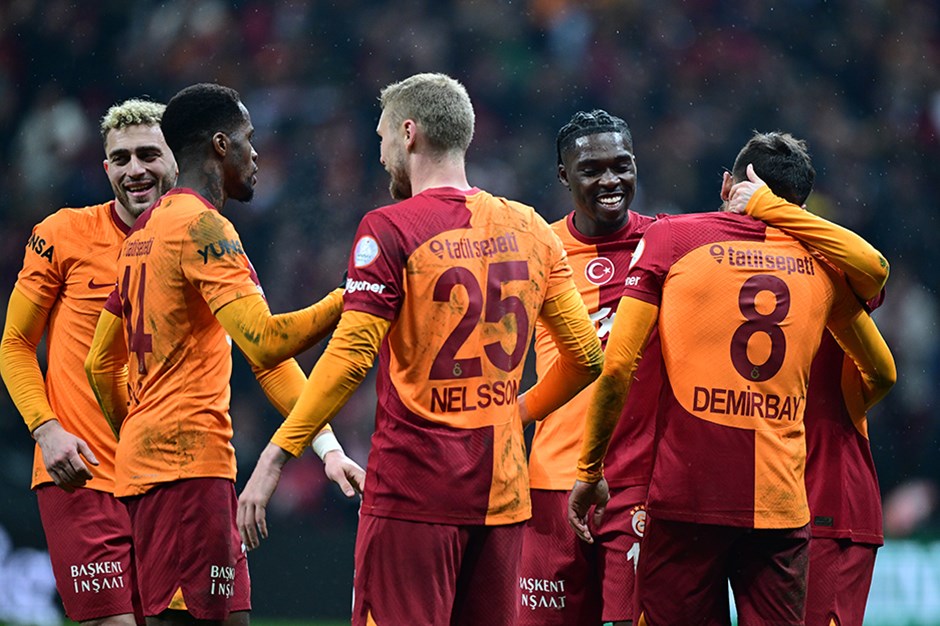 8 golün atıldığı maçta Galatasaray, Çaykur Rizespor'u farklı mağlup etti