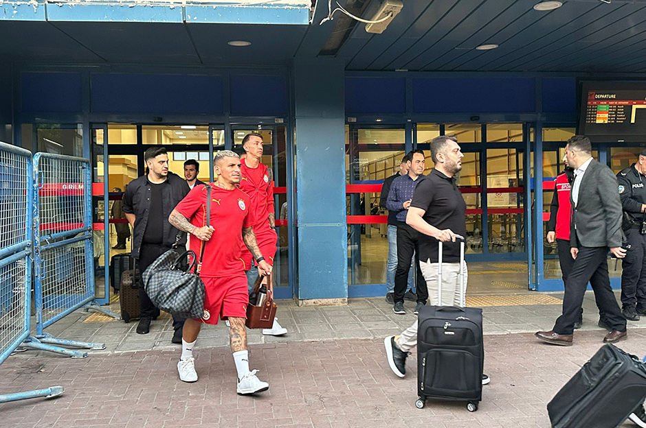Galatasaray, Trabzon'da böyle karşılandı  - 6. Foto