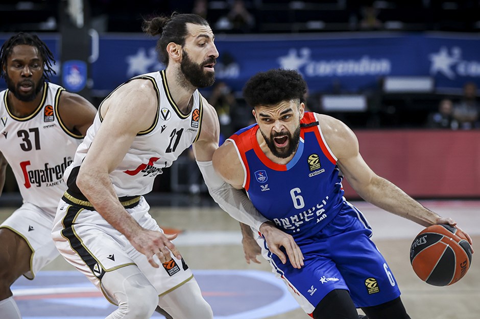 THY EuroLeague | Anadolu Efes, play-off şansını canlı tuttu