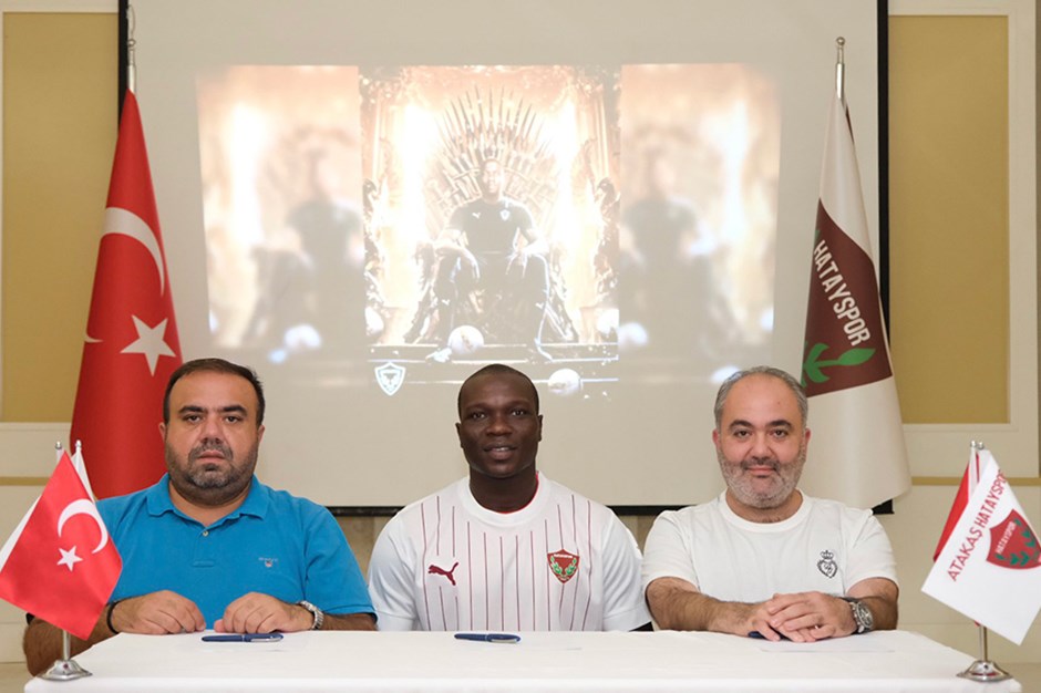 Hatayspor'da Vincent Aboubakar imzayı attı