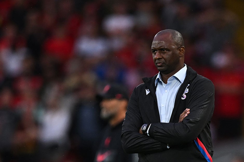 Patrick Vieira dönemi sona erdi