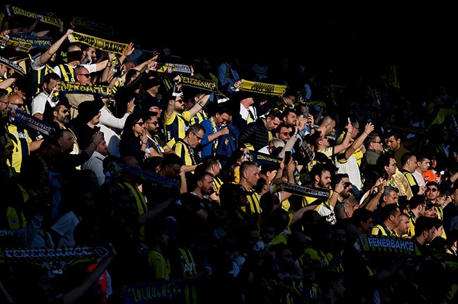 Necip Uysal'dan derbi sonrası Gedson Fernandes'e olay hareket: Fenerbahçe taraftarından yorum yağıyor  - 8. Foto