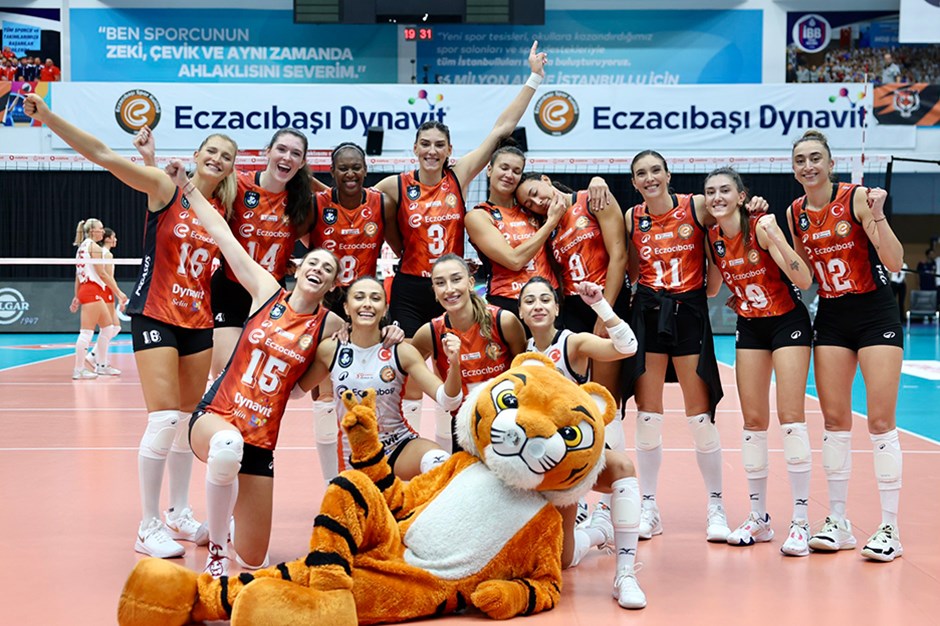 Eczacıbaşı Dynavit'ten 3-0'lık galibiyet