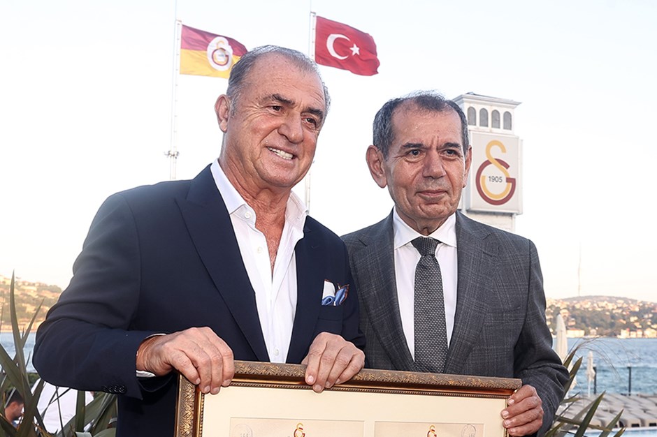 Fatih Terim'in Galatasaray'a attığı ilk imzanın 50. yıl dönümü kutlandı 