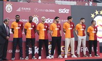 Galatasaray'dan imza töreninde Fenerbahçe'ye gönderme