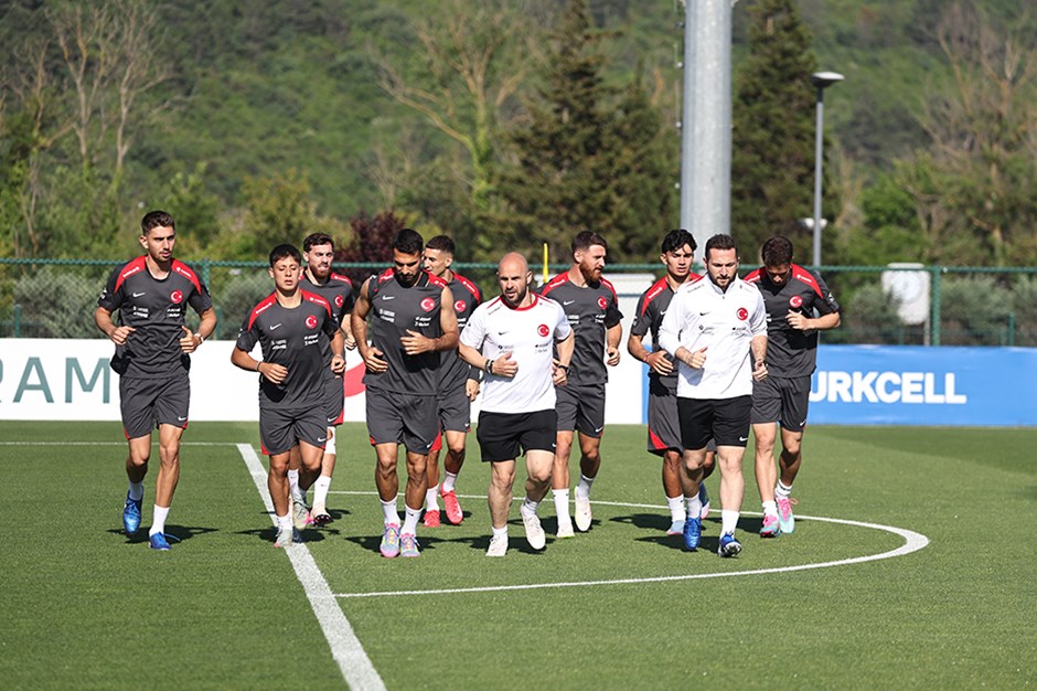 Milli Takım hazırlık maçlarının antrenmanlarını sürdürdü