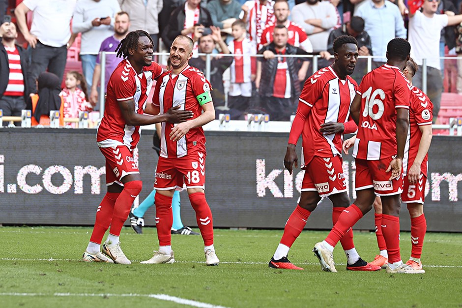 Samsunspor'dan üçüncülük yolunda kritik 3 puan