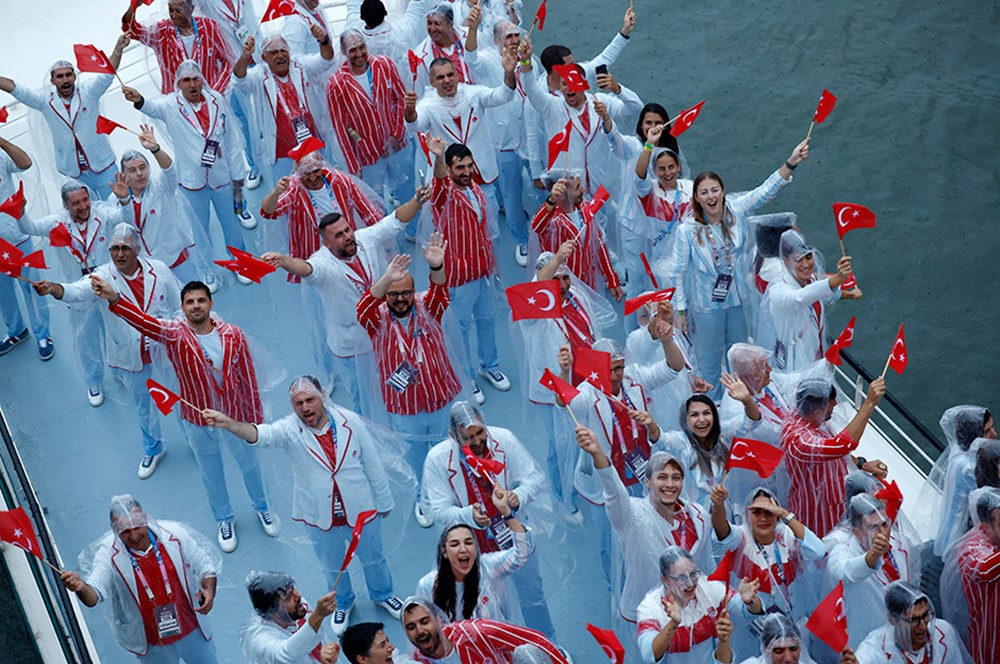 2024 Paris Olimpiyatları: Açılış töreninden kareler  - 18. Foto