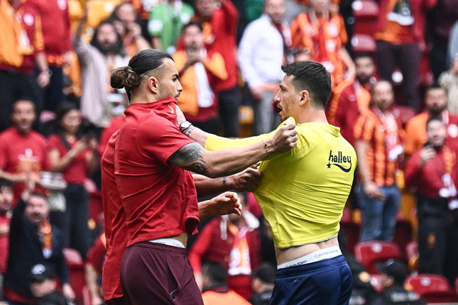 SON DAKİKA | Galatasaray-Fenerbahçe derbisi öncesi futbolcular arasında kavga