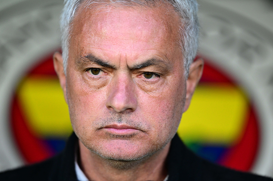 Mourinho'dan "Fenerbahçe'nin şampiyonluk şansı devam ediyor mu?" sorusuna cevap  - 3. Foto