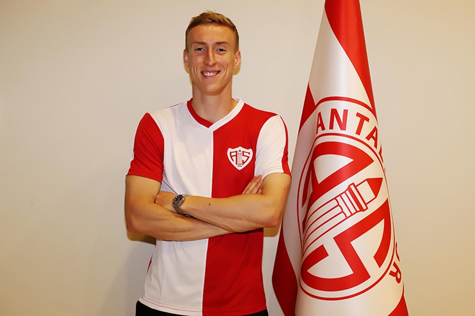 Nuri Şahin ikna etti, Antalyaspor'a imza attı