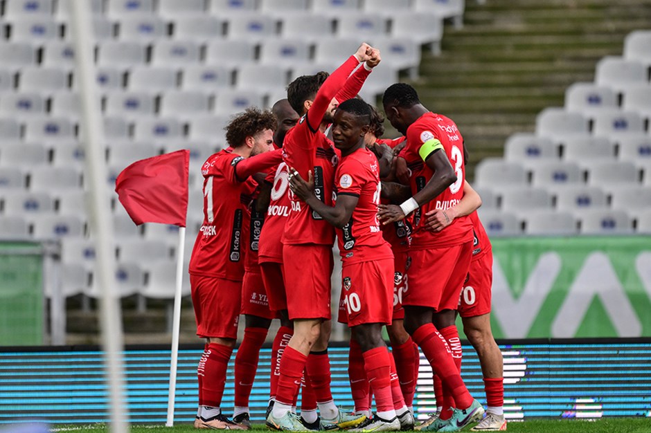 Gaziantep FK, Karagümrük deplasmanında 3 golle kazandı