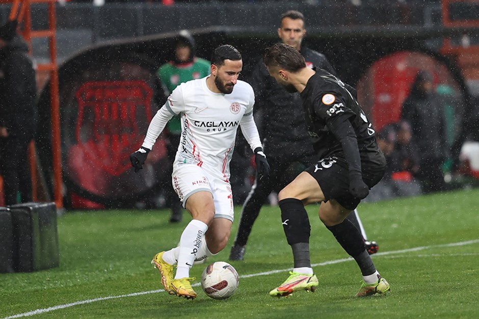 Sergen Yalçın, Antalyaspor ile ilk galibiyetini aldı