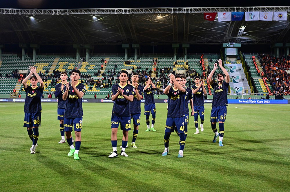 Süper Kupa maçının sıra dışı istatistikleri: Fenerbahçe topa hiç dokunamadı - 4. Foto