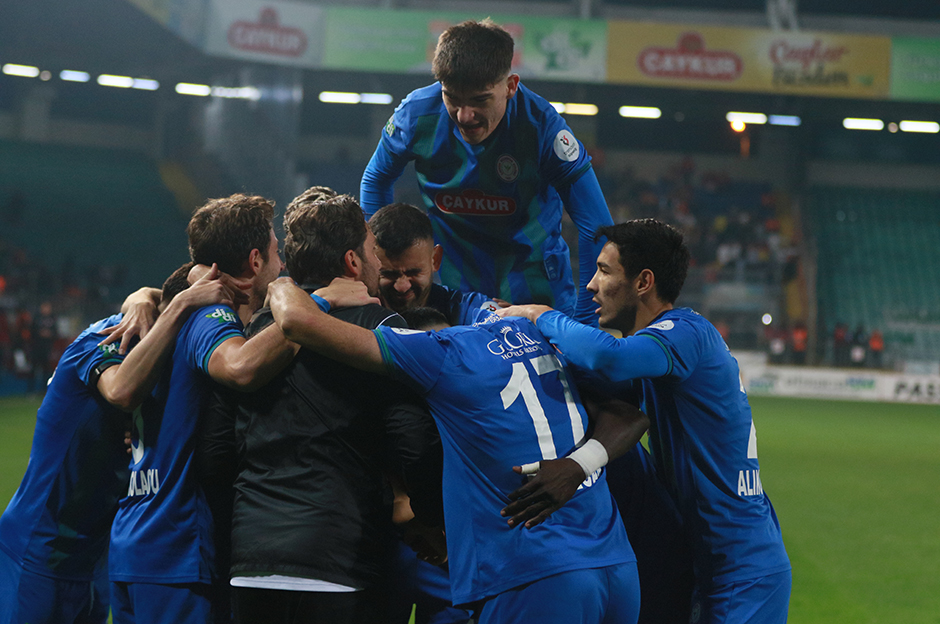 Süper Lig'de 17 haftanın seyirci raporu: Zirvede hangi takım var?  - 13. Foto