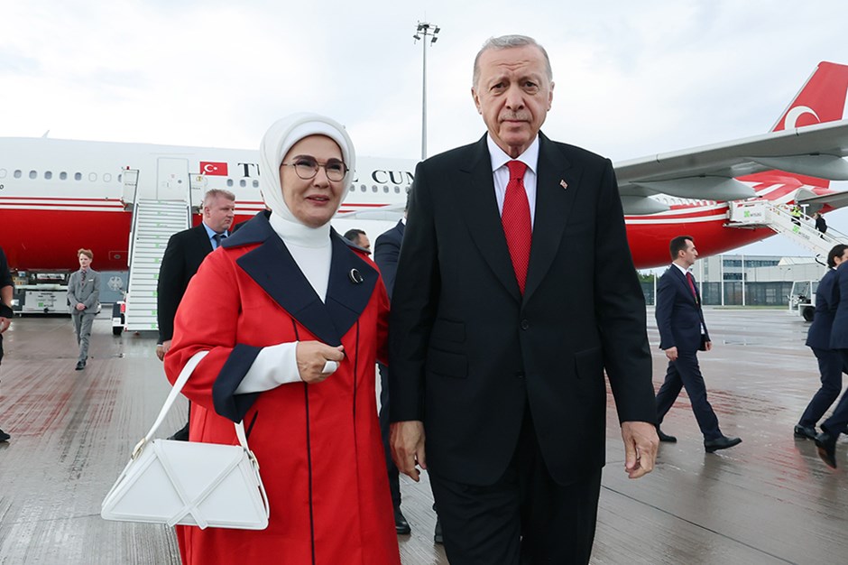 Cumhurbaşkanı Erdoğan, Hollanda-Türkiye maçı için Berlin'e geldi