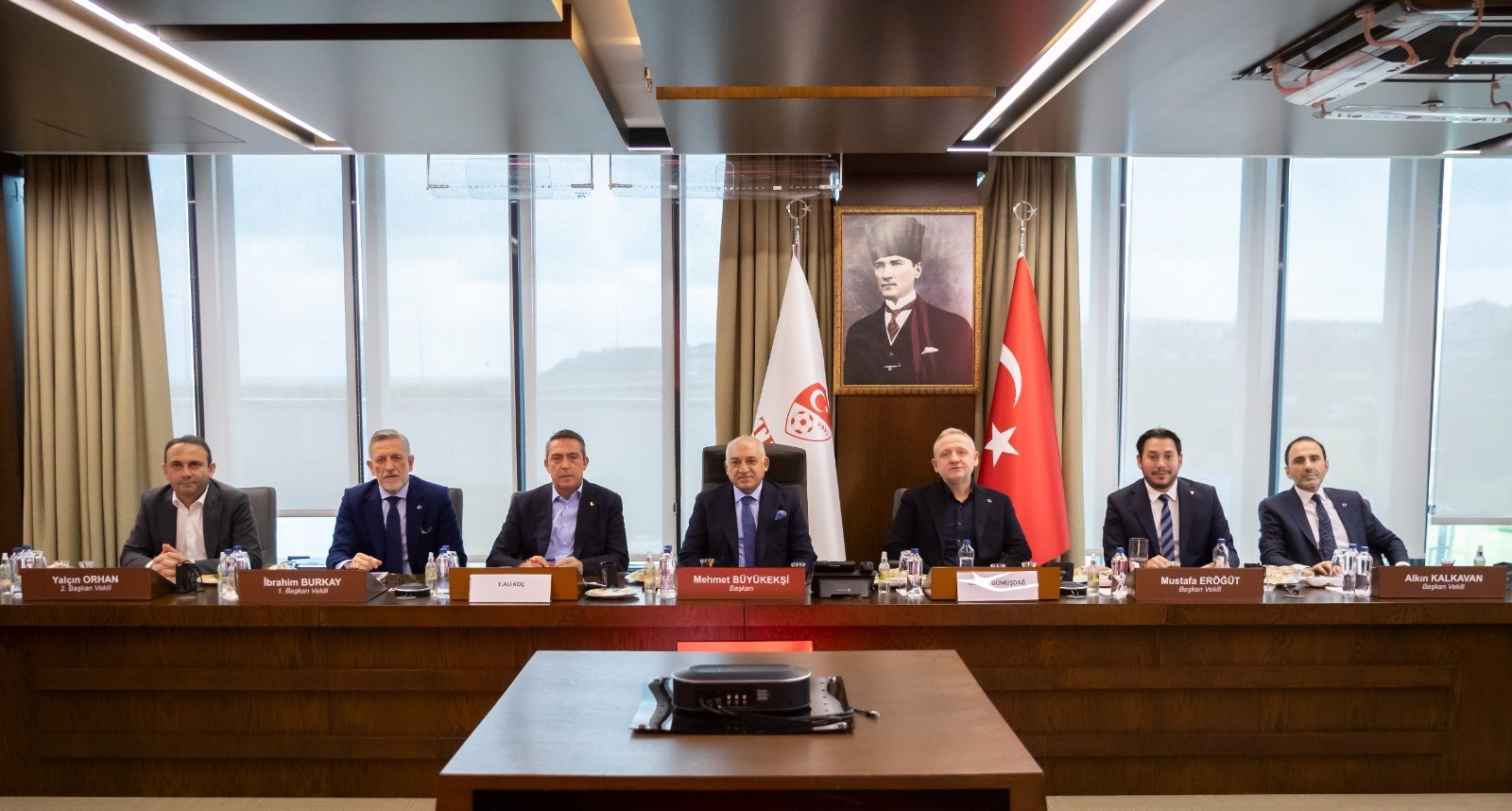 Riva'da tarihi toplantı: TFF ve Kulüpler Birliği bir araya geliyor  - 3. Foto