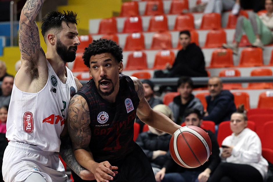 Gaziantep Basketbol, İstanbul'da kazandı