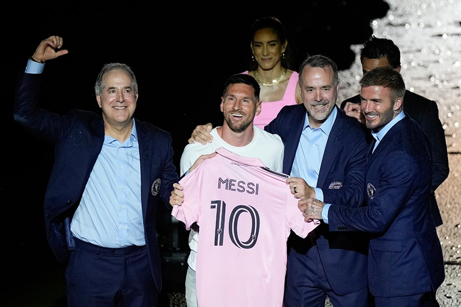 David Beckham, Lionel Messi transferinin perde arkasını anlattı