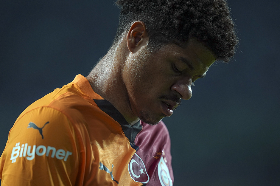 Gabriel Saras Injury Shakes Galatasaray Ahead of Key Matches