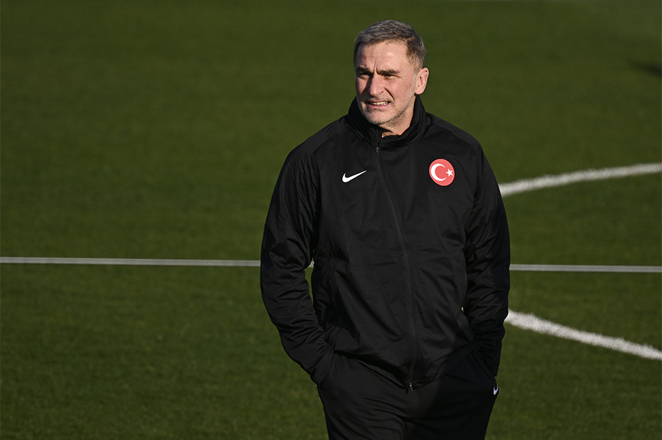 "Vurduğumuz gol olsun" - Sporun manşetleri 38 "Kuntz'dan son ayarlar" - Sporun manşetleri