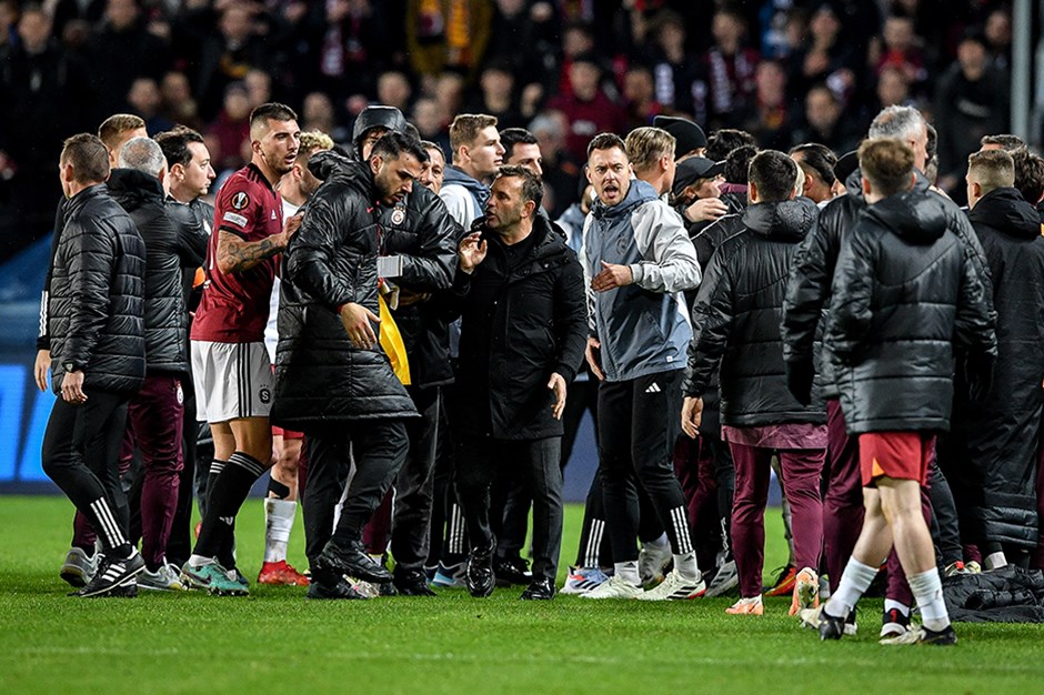 UEFA'dan Galatasaray'a ceza: Okan Buruk ve Kaan Ayhan...