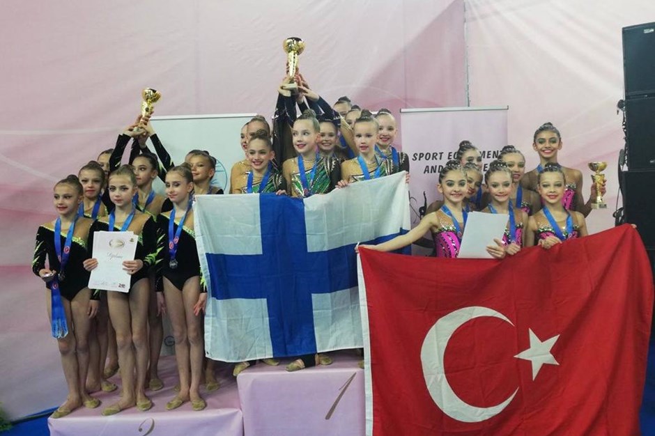 Dünya Estetik Grup Cimnastik Şampiyonası'nda bronz madalya