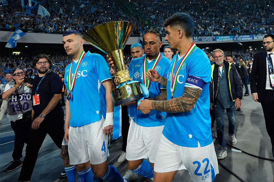 Hücum hattını yeni sezonda güçlendirmek isteyen, forvet ve kanat transferi planlayan Beşiktaş'ta listeye eklenen son isim Noah Okafor.