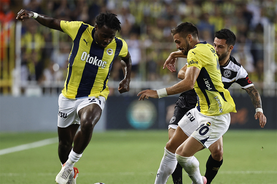 Fenerbahçe'nin galibiyeti Avrupa'da manşetlerde: "Dzeko, Mourinho'nun imdadına yetişti"  - 5. Foto