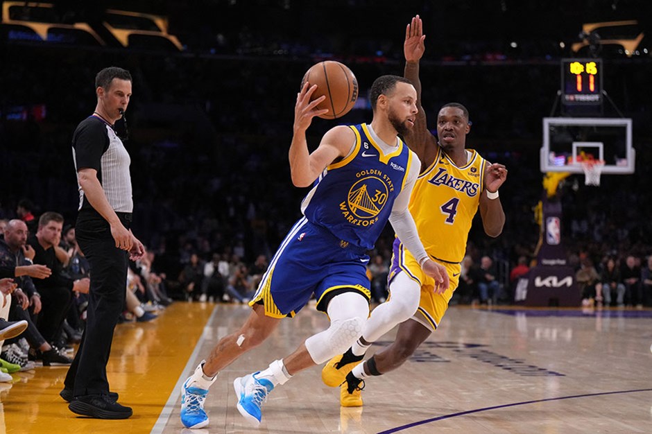 NBA | Stephen Curry'nin triple-double'ı galibiyete yetmedi