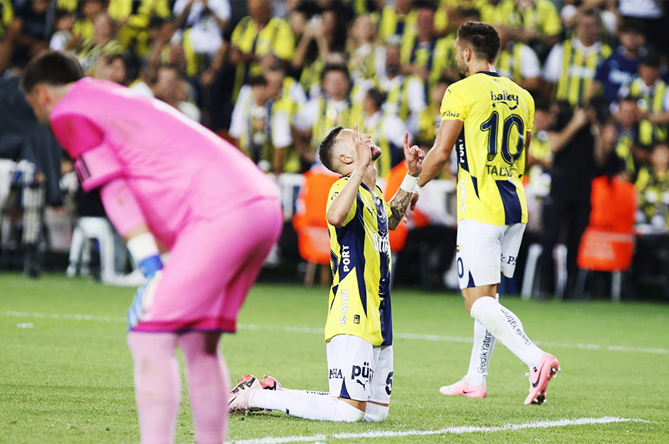 Fenerbahçe'nin galibiyeti Avrupa'da manşetlerde: "Dzeko, Mourinho'nun imdadına yetişti"  - 10. Foto