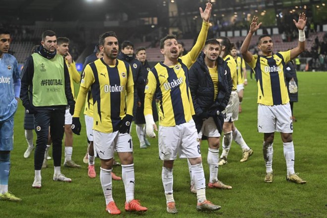 "Fenerbahçe bu hatayı hep yapıyor" | Spor yazarları, Fenerbahçe için ne dedi?  - 4. Foto