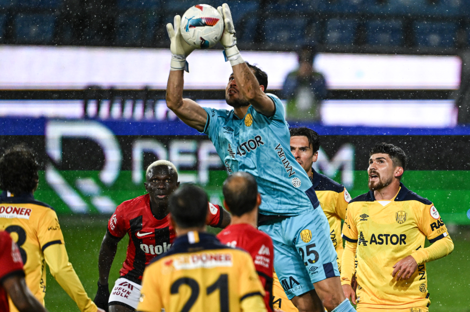 Ertaç Özbir'den maç sonu takım arkadaşları için şoke eden açıklama: MKE Ankaragücü'nde neler oluyor?  - 5. Foto