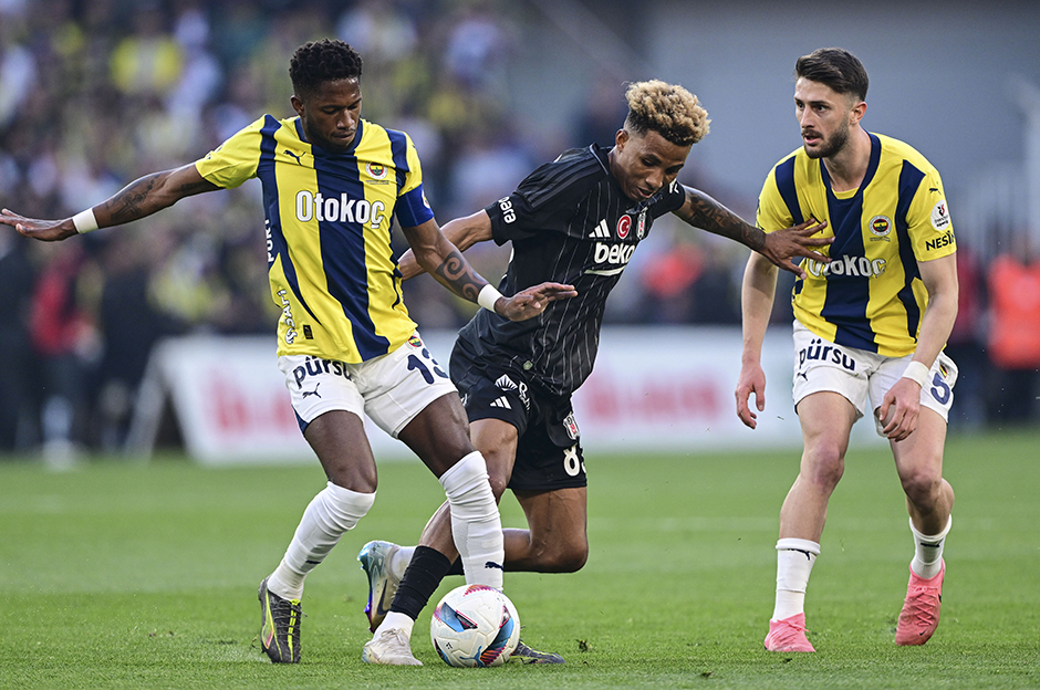 Trio ekibi noktayı koydu: En-Nesyri'nin penaltı beklediği pozisyonda karar doğru mu?  - 2. Foto