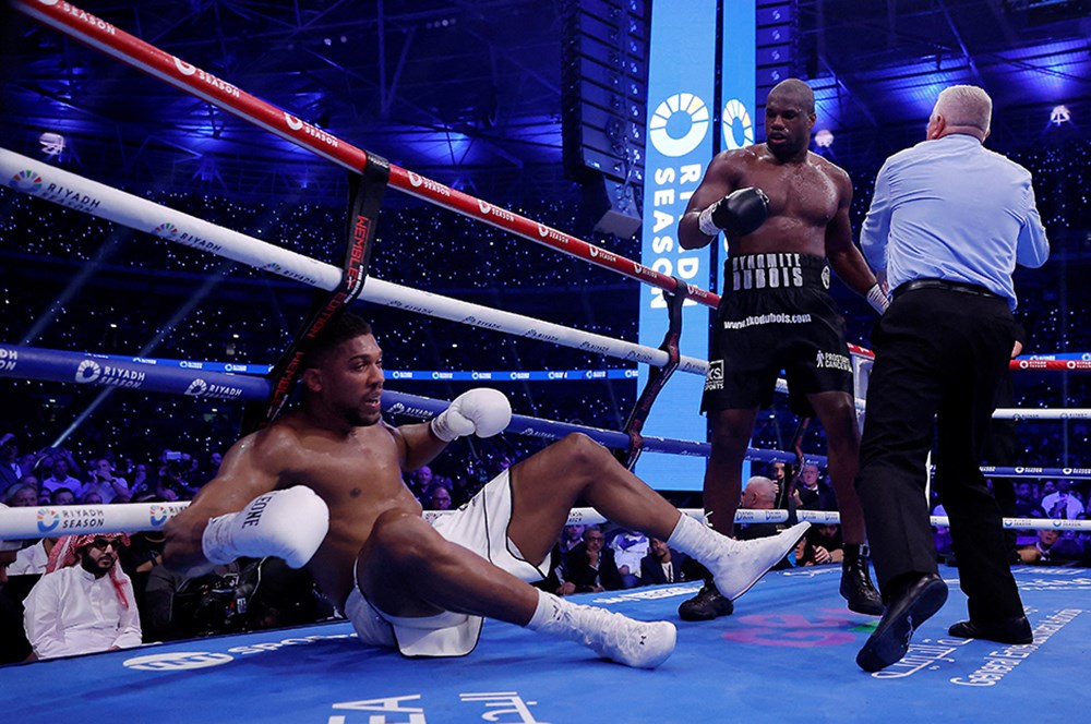 Wembley'de tarihi maç: Daniel Dubois, Anthony Joshua'yı perişan etti  - 10. Foto