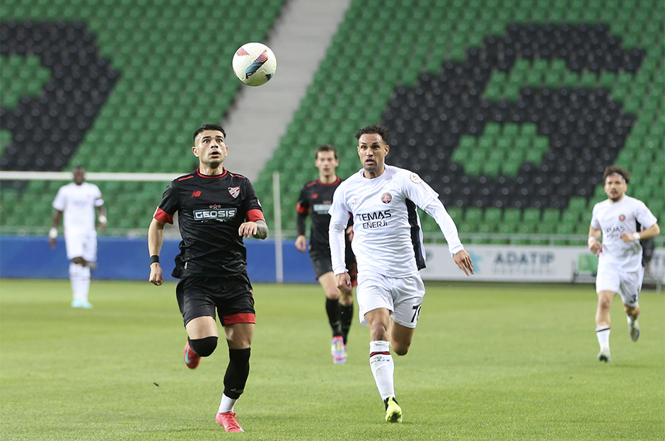 Süper Lig'e yükselen ilk takım belli oldu: Şampiyonluğu garantiledi  - 2. Foto