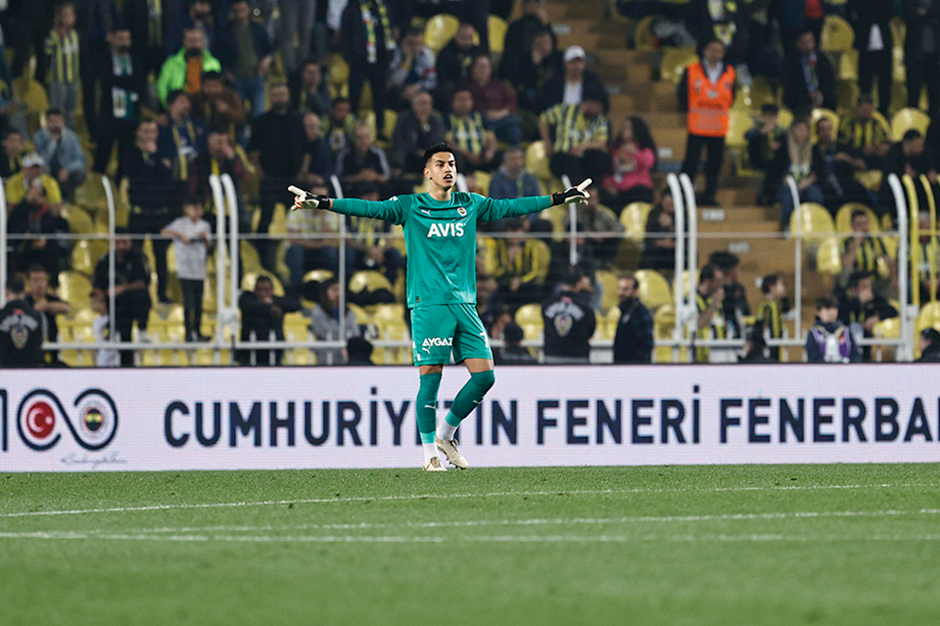 Fenerbahçe kalecisi İrfan Can Eğribayat: "Belki bu dönemde yapacağım katkı bizi şampiyon yapacak"